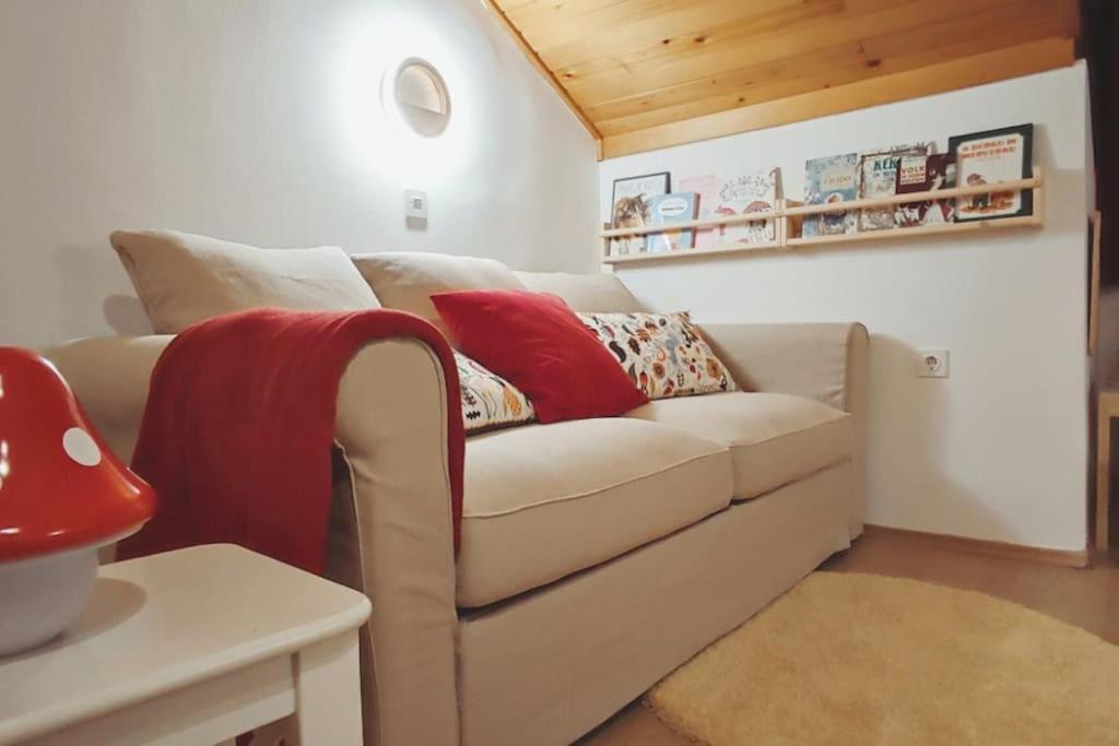 Fox_Montessori Family Apartment ครานสกา โกรา ภายนอก รูปภาพ