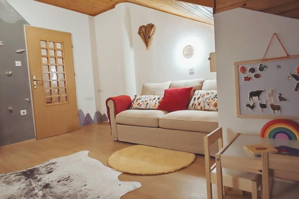Fox_Montessori Family Apartment ครานสกา โกรา ภายนอก รูปภาพ